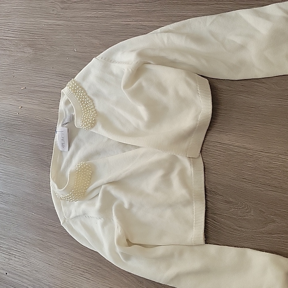 Tween girls elegant white pearl jacket. Brand= Children's place. Size= 10-12.